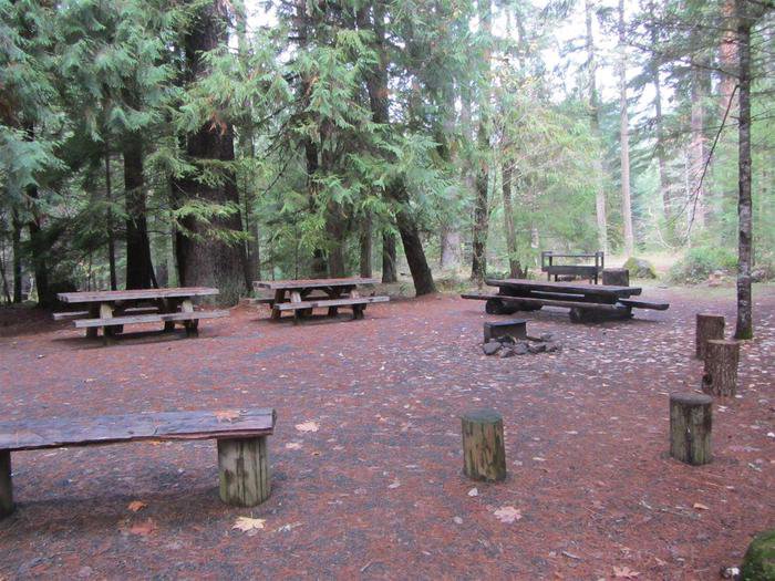 Take a trip to Deer Flat Group Site (Horseshoe Bend Campground