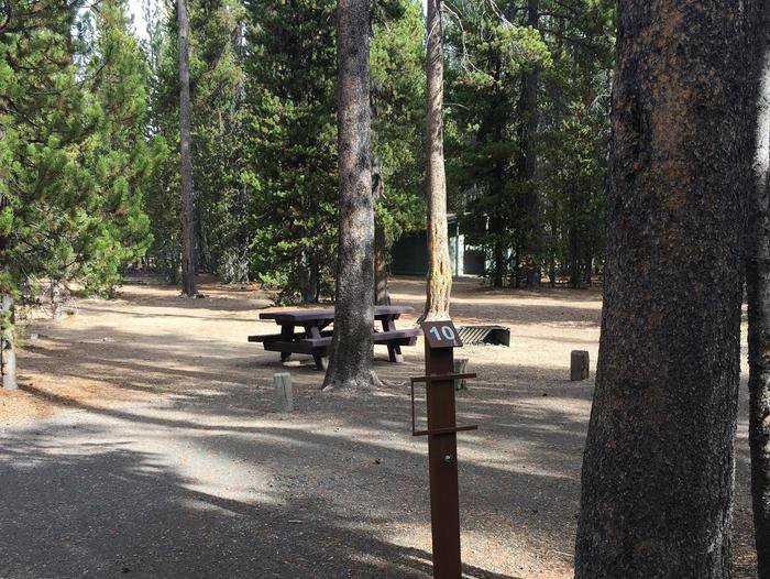 Paulina Lake Campground